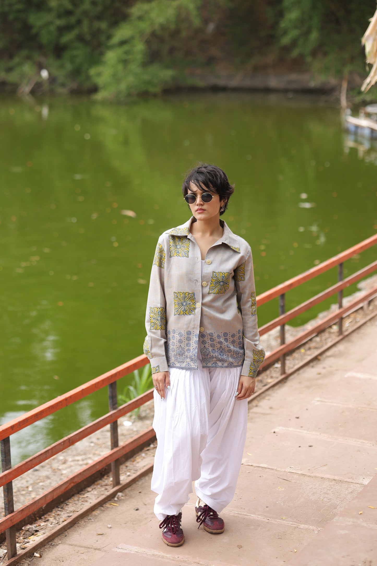 "Sona Kitna Sona Hai" - Unisex